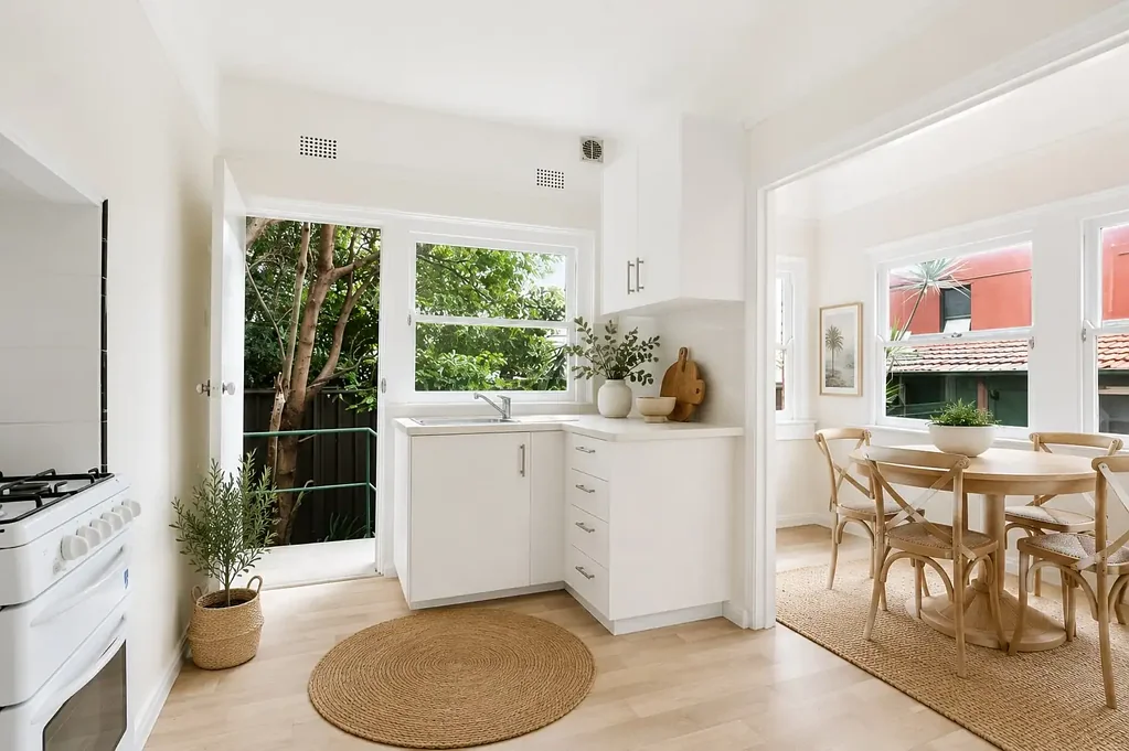 Spacious Renovated Art Deco Apartment in a Prime Bondi Location