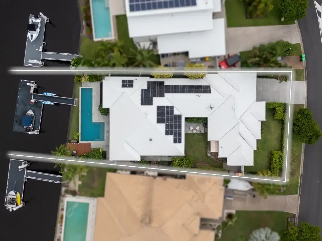 Banksia Beach 4房  SPACIOUS CANAL LIVING