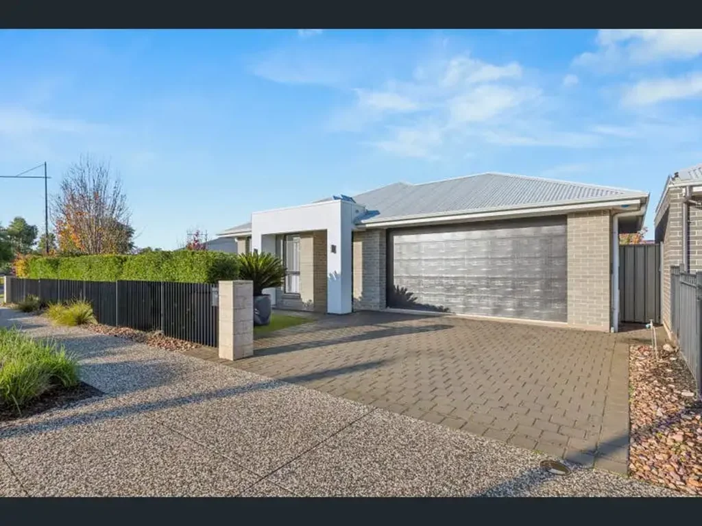 MODERN FAMILY LIVING WITH SPACE, STYLE & COMFORT