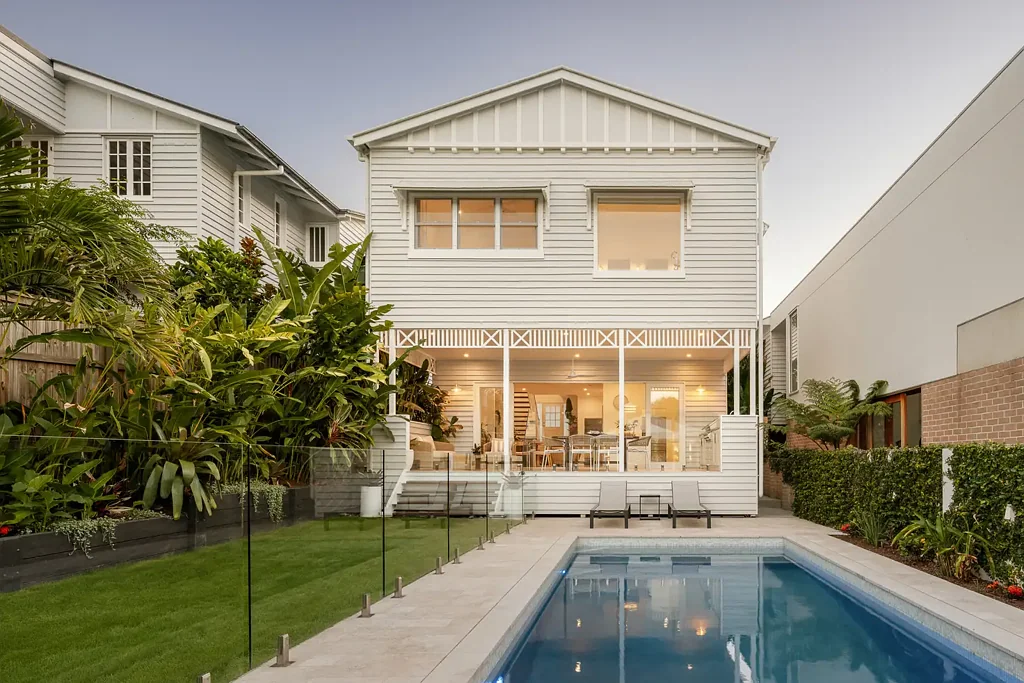 Bardon 5कमरा Hamptons Elegance in the Heart of Bardon