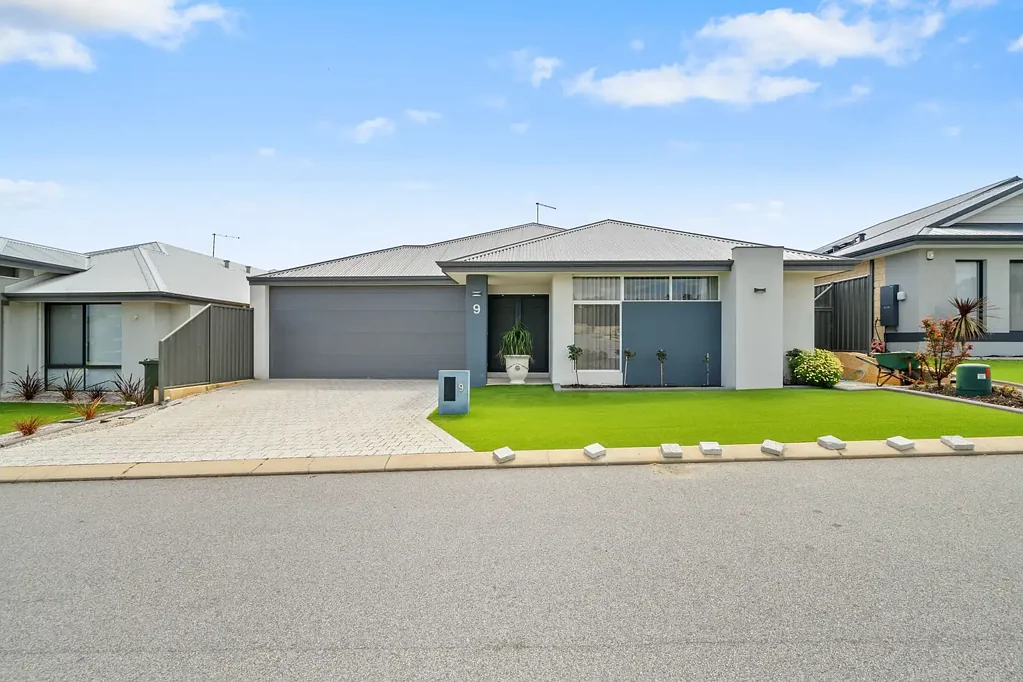 9 Goyder Way, Lakelands, WA 6180