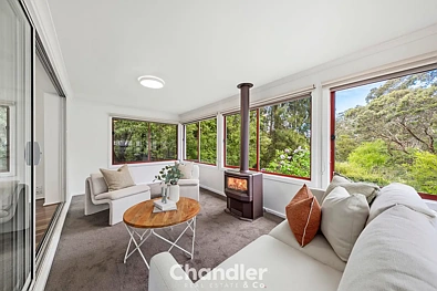 6 CLIFFORD GR, TECOMA VIC 3160, 5 ਕਮਰੇ, 2 ਬਾਥਰੂਮ, House