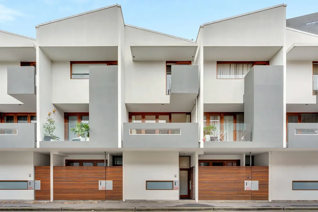 Modern Townhouse in the heart of the CBD