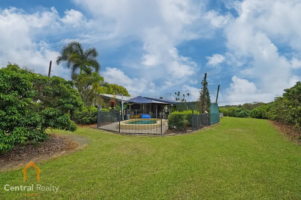 Mareeba  HOBBY FARM WITH AN ABUNDANCE OF WATER