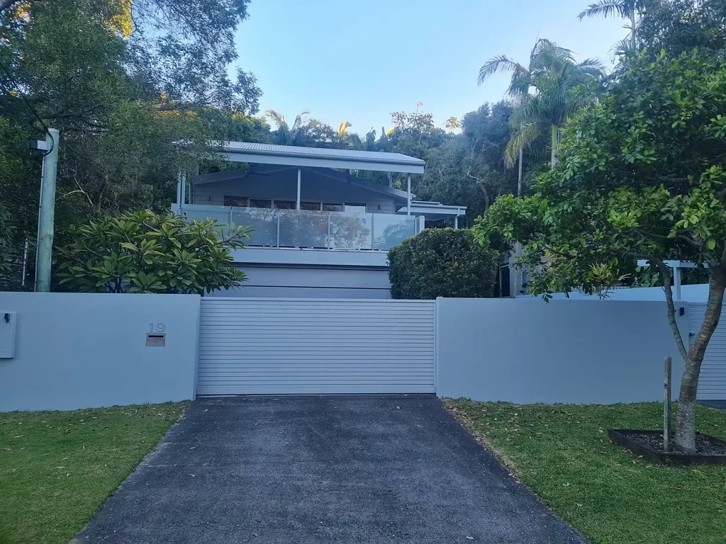 MAGNIFICENT SUNSHINE BEACH HOME