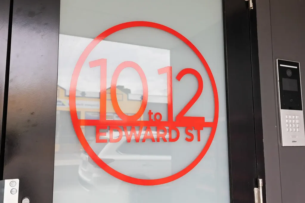 Devonport 1房  Architectural Edge. Urban Ease. Investment Gold.