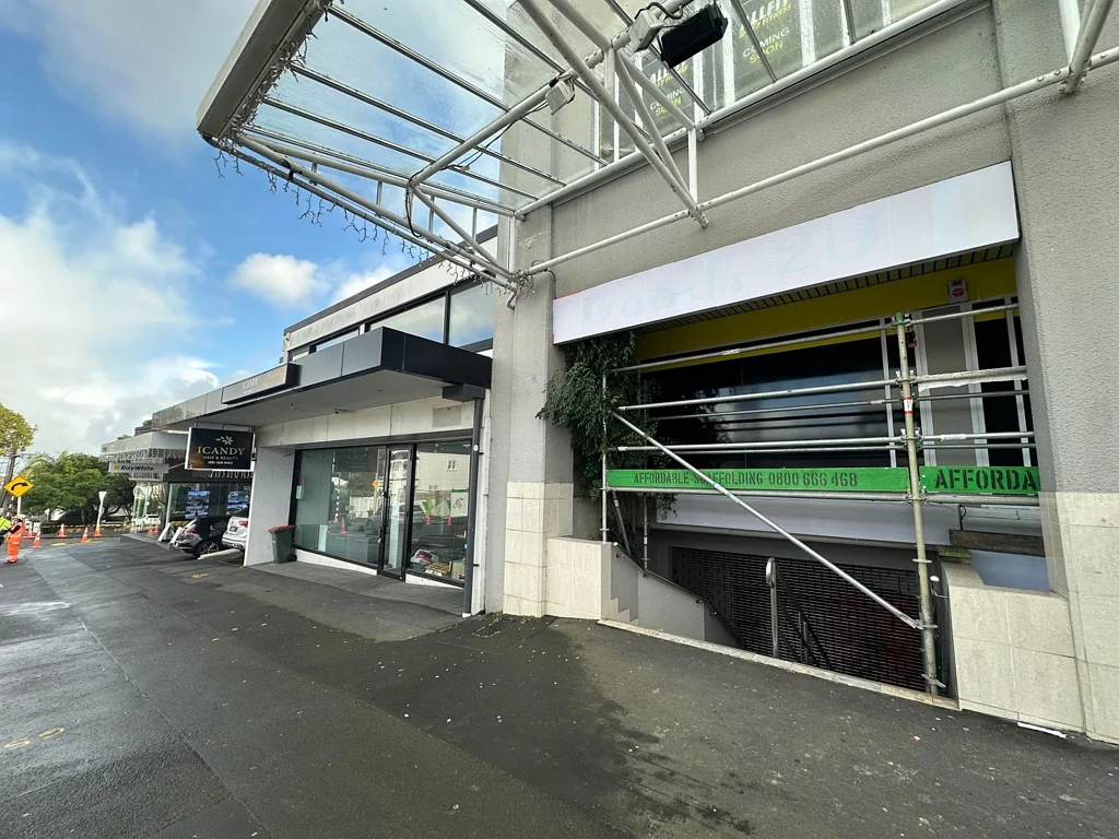 Ponsonby Three Lamps Basement Retail