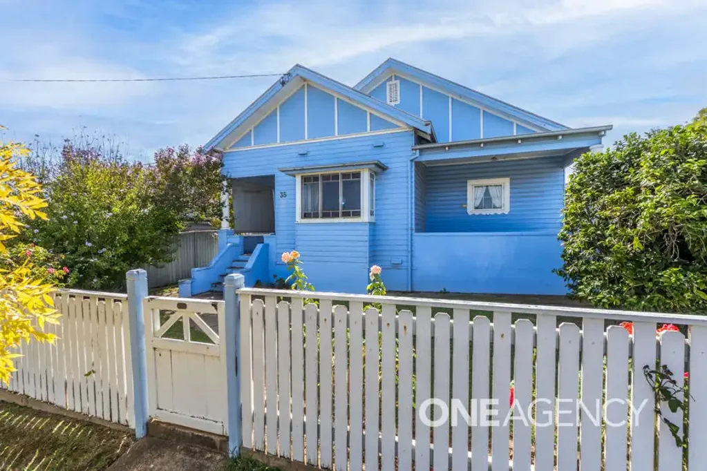 35 WOODEN STREET, Turvey Park, NSW 2650