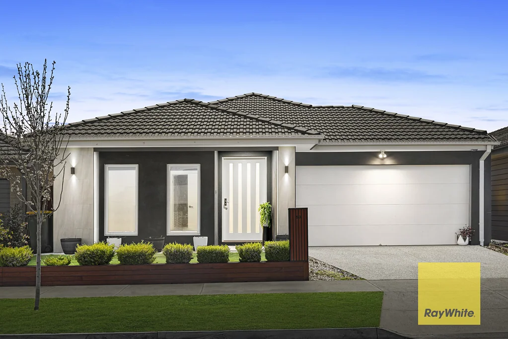 Donnybrook 4 Bedroom Spacious Family Living with Two Master Suites - Walk to School & Kindergarten