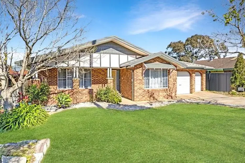 Blue Haven 4 Bedroom Spacious Family Home – Perfect for First Home Buyers & Investors alike