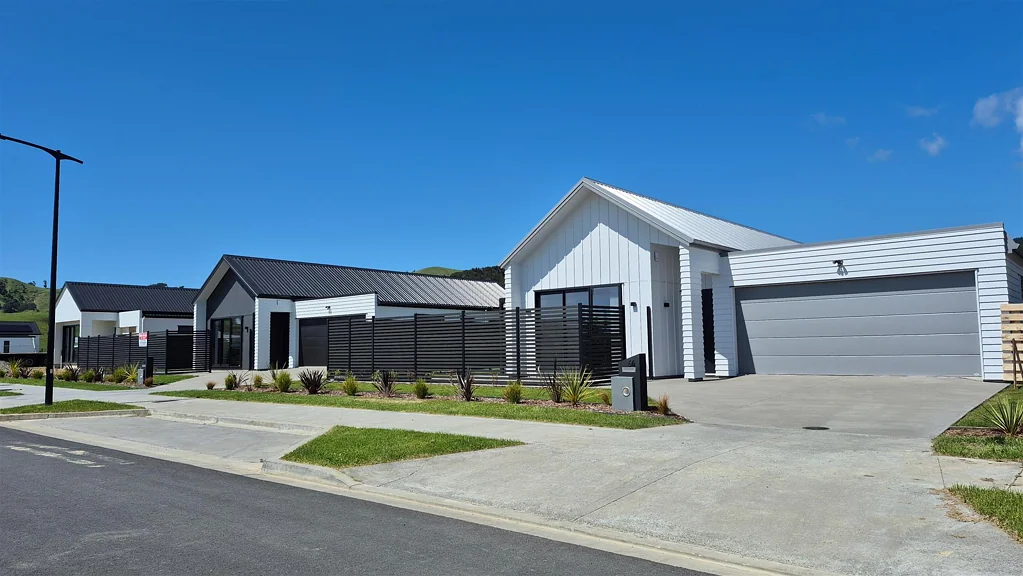 Kawakawa Bay 4 Bedroom SUPERB FARM and FORESTRY VIEWS