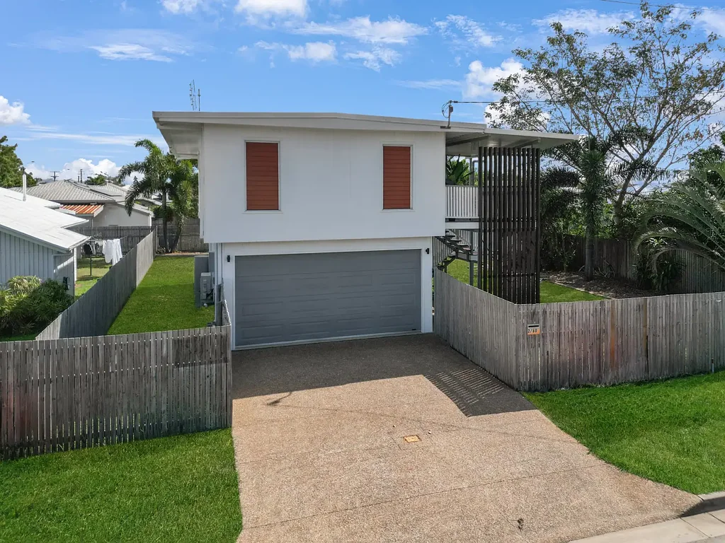 2/60 Meenan Street, Garbutt, QLD 4814