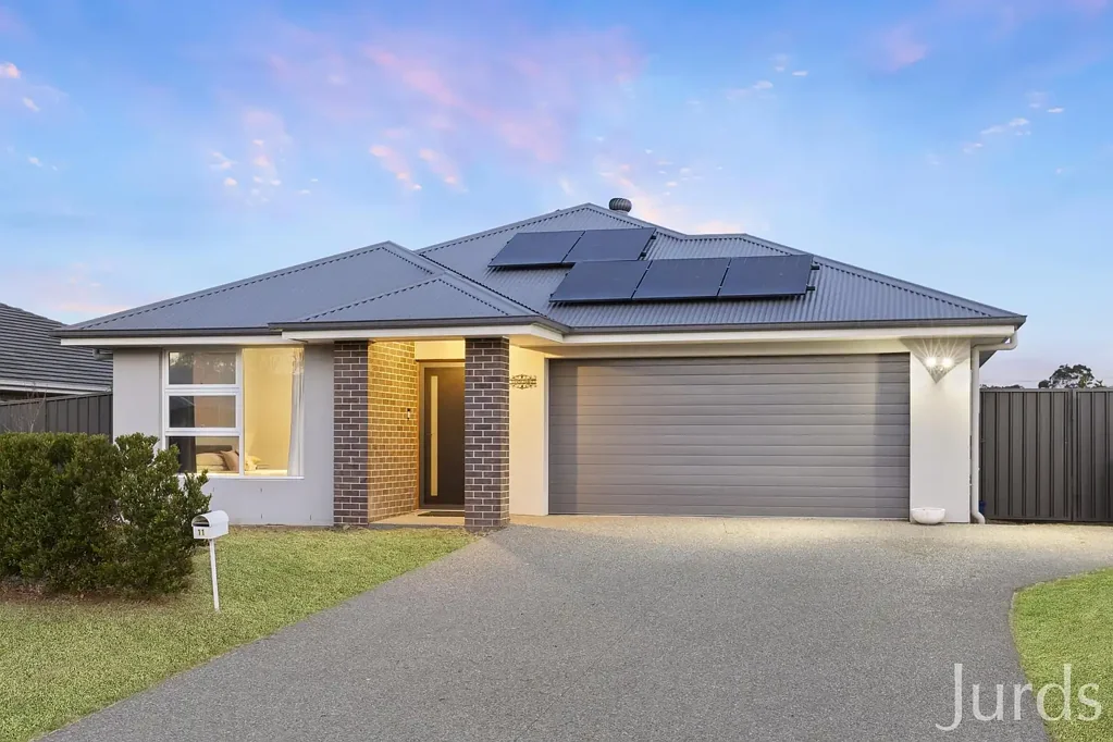 Bellbird 4Kwarto Lavish Family Home with a Sparkling Swimming Pool!