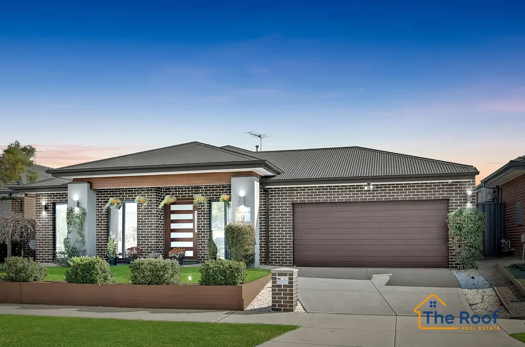Weir Views 4房 定制建造的梅尔顿中心东北朝向豪华住宅 !! CUSTOM BUILD NORTH EAST FACING LUXURY HOUSE IN HART OF MELTON !!