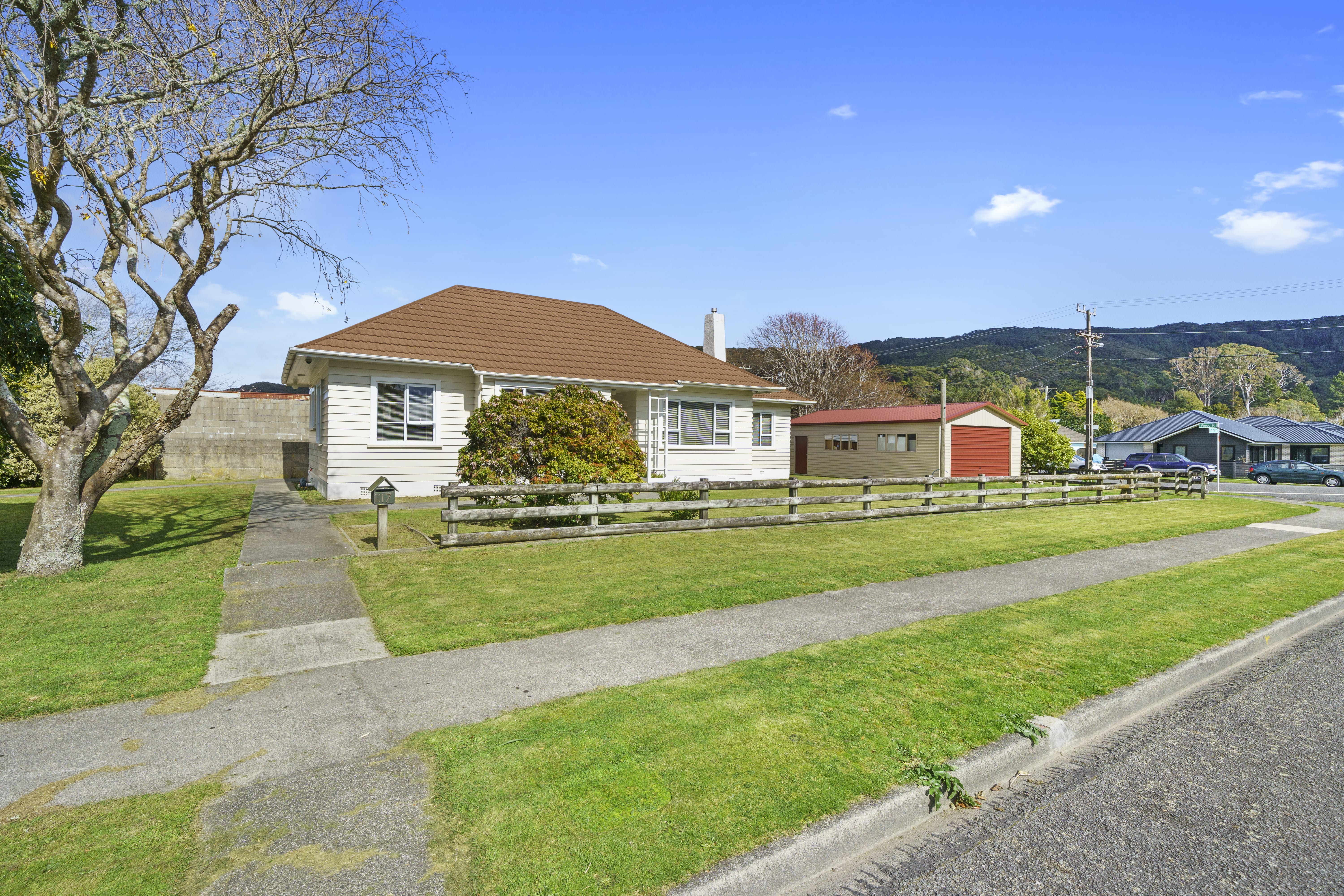 17 Faulke Avenue, Wainuiomata, Lower Hutt, 2 Bedrooms, 1 Bathrooms