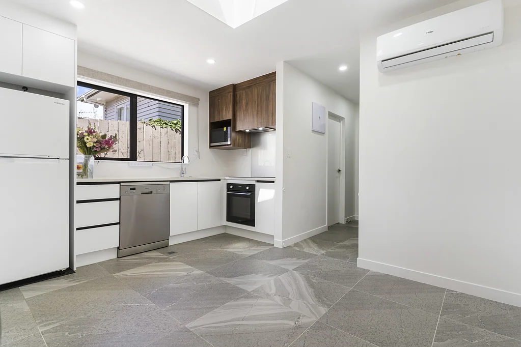 7/10 Alan Avenue, Henderson, Waitakere City, Auckland