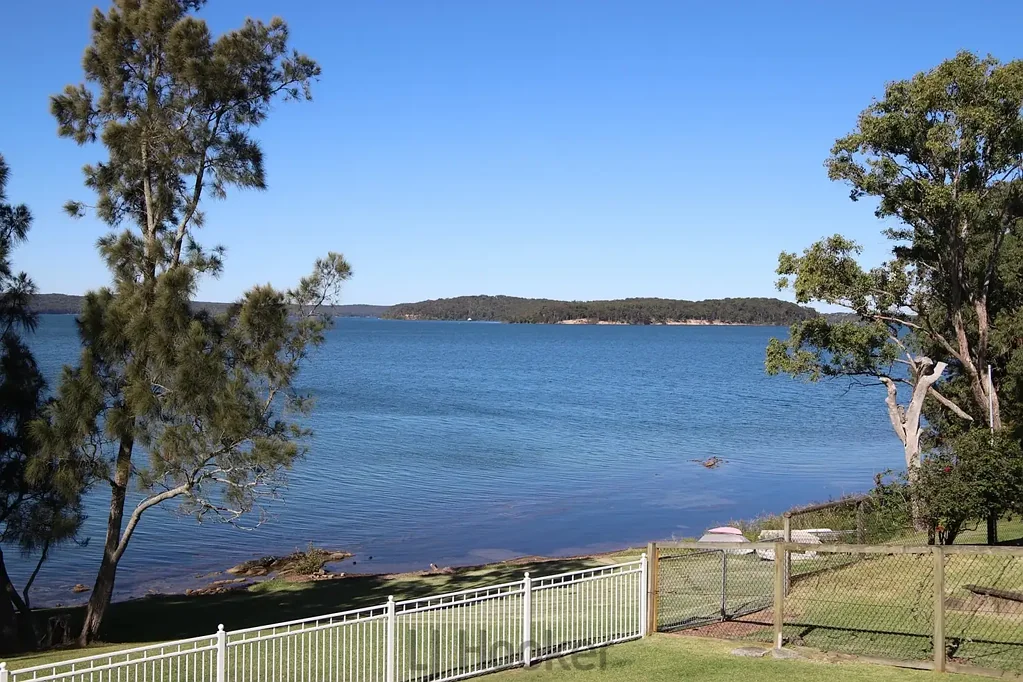 Wangi Wangi 4房  WATERFRONT RESERVE WITH BOAT SHED