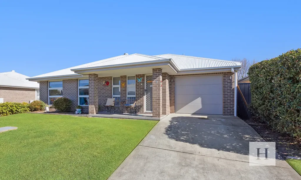 3/6 Bergman Way, Rutherford, NSW 2320