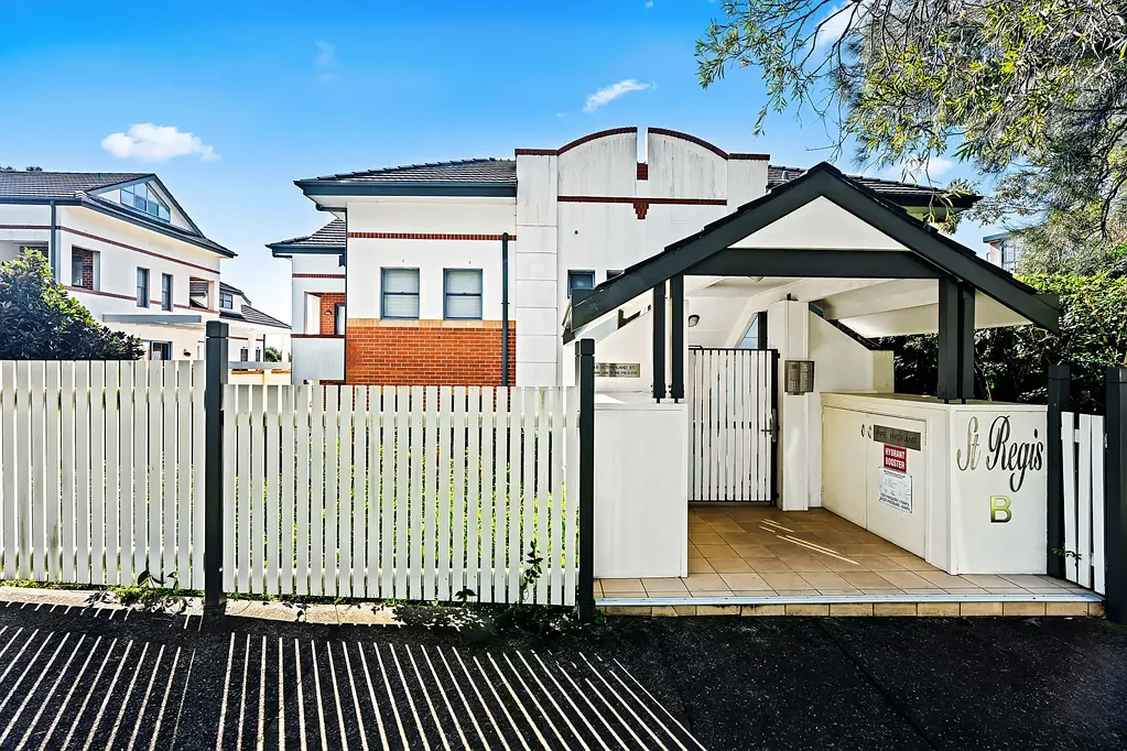 Spacious & Renovated Apartment in Prime Cremorne Location