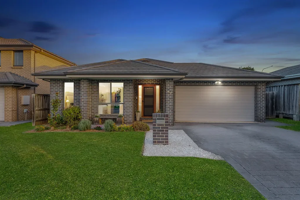 23 Ruse Place, Carnes Hill, NSW 2171