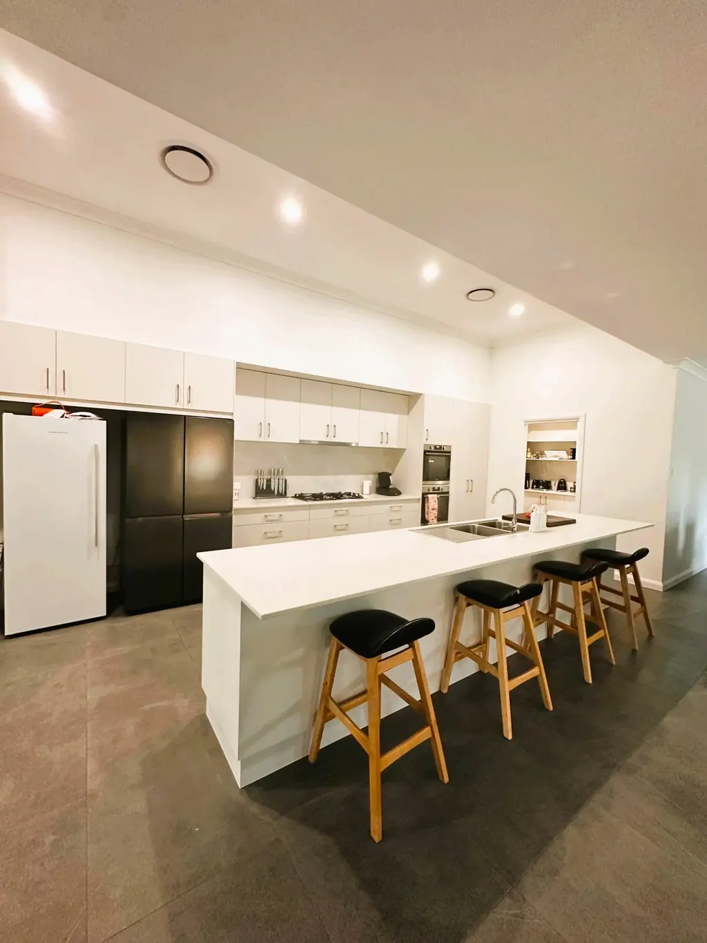 81 Blumer Ave GRIFFITH