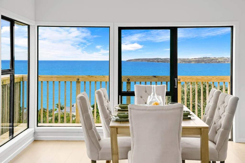 Red Beach 5 Bedroom Big Sea Views, Big Family Living!