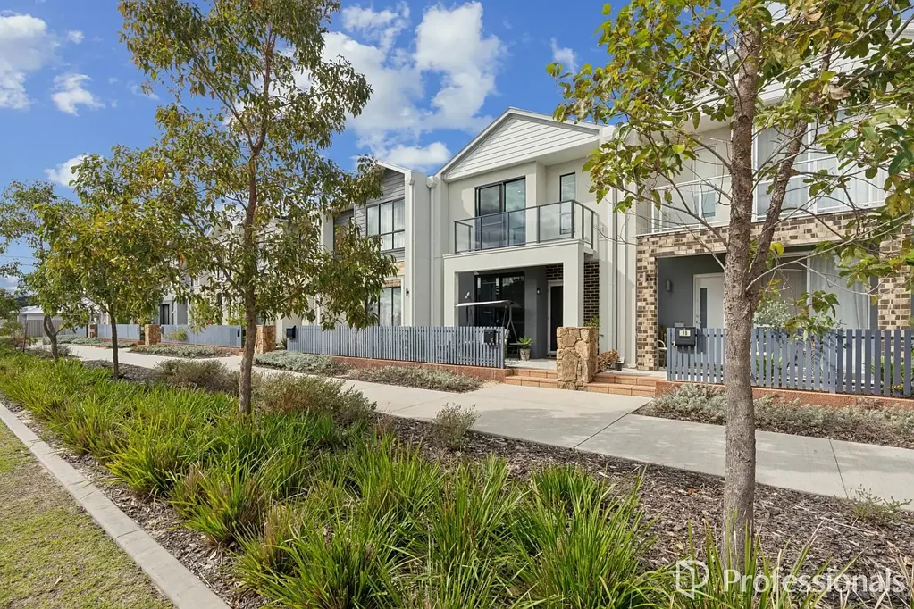 Forrestfield 4房  Modern, Low Maintenance Living in the Heart of Hales