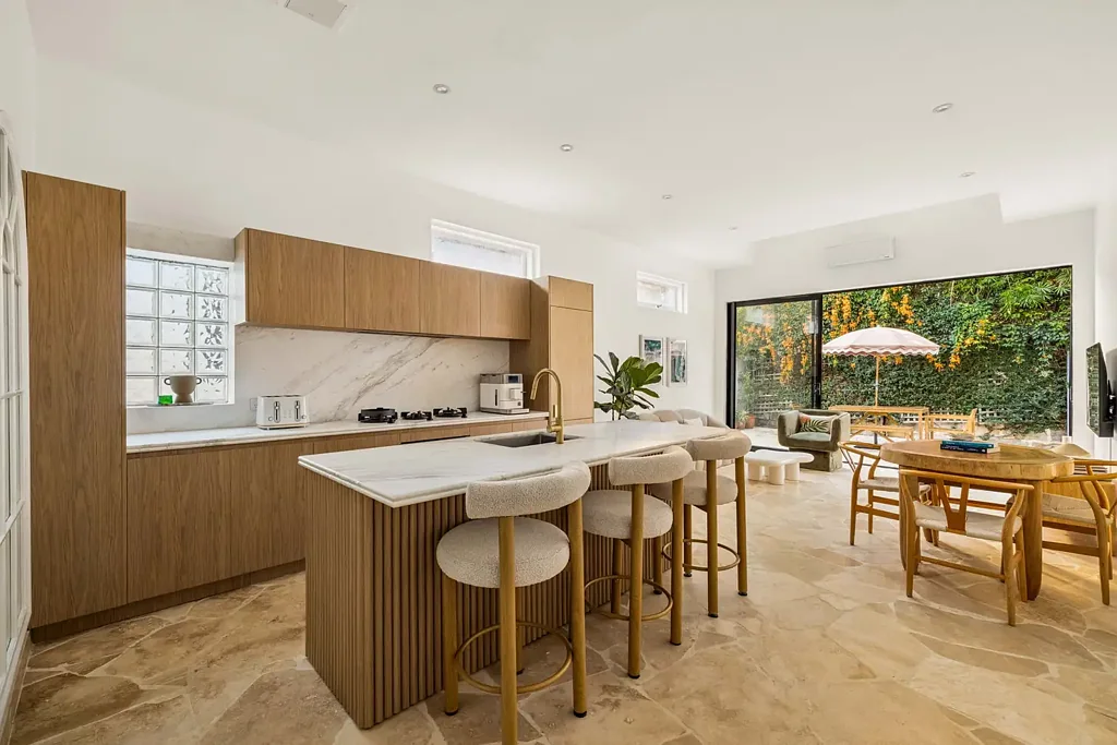 Bondi Beach 4 Slaapkamer Fully Renovated Bondi Home With Lock-Up Garage