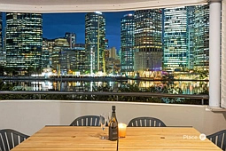228/36 Macdonald Street, Kangaroo Point