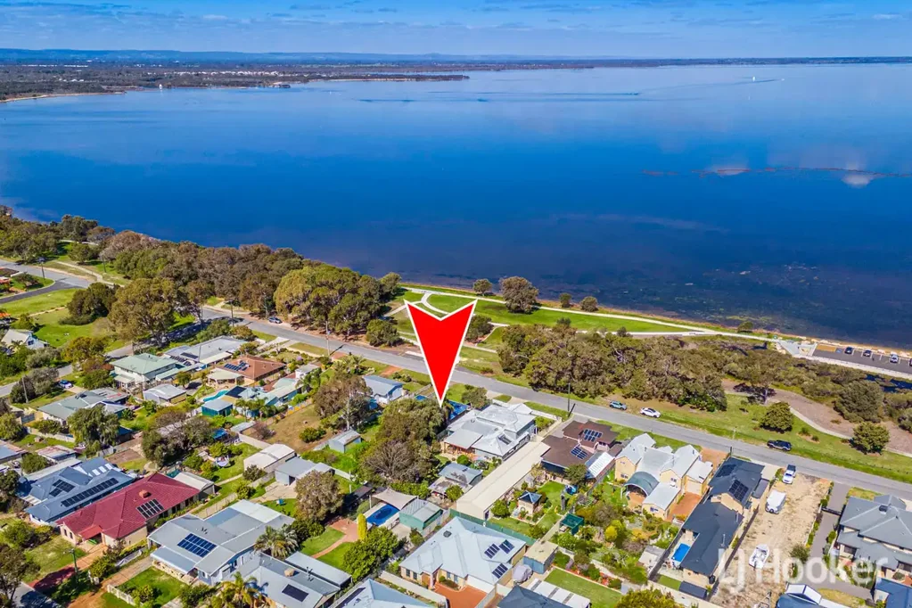 Coodanup 3Moenga Ultimate Escape solid brick home on Estuary Front