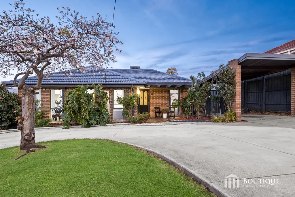 Dandenong North 3બેડરૂમ SALE by FIXED DATE -> 30 October at 11:00am