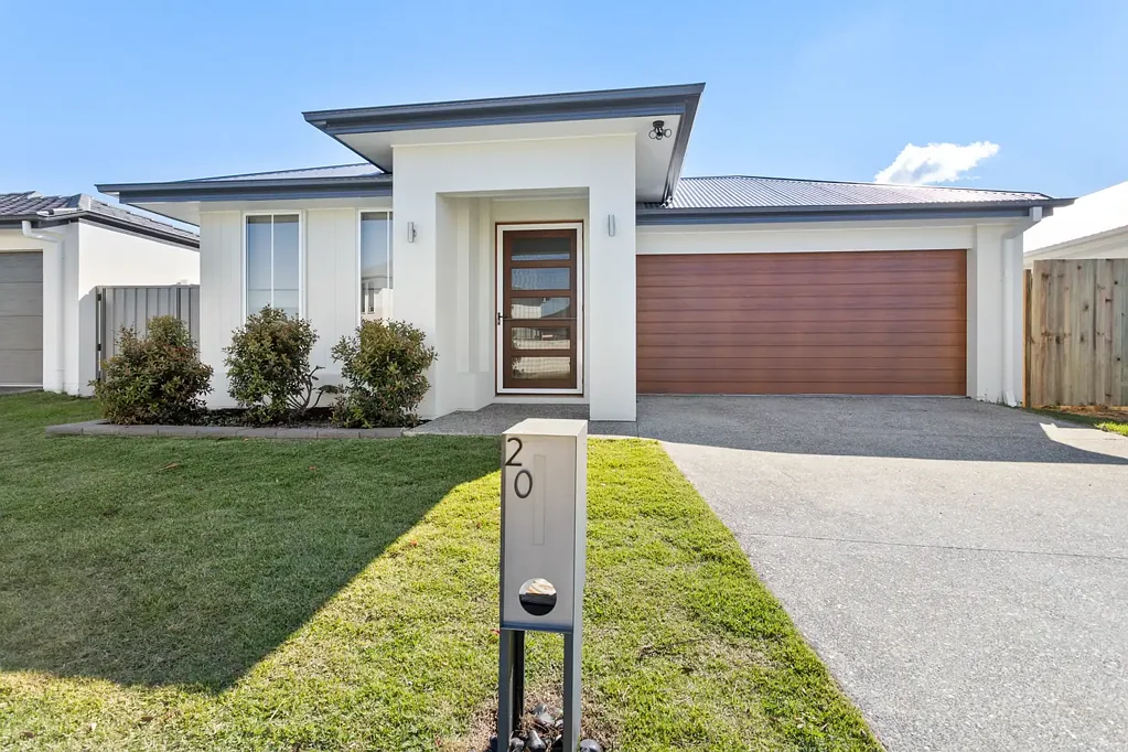 Low-Maintenance Charm in a Sought-After Estate