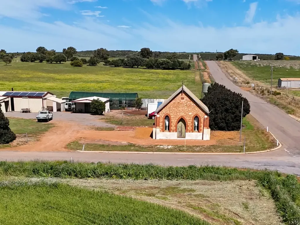 477 Kennedy Road, Georgina, WA 6532