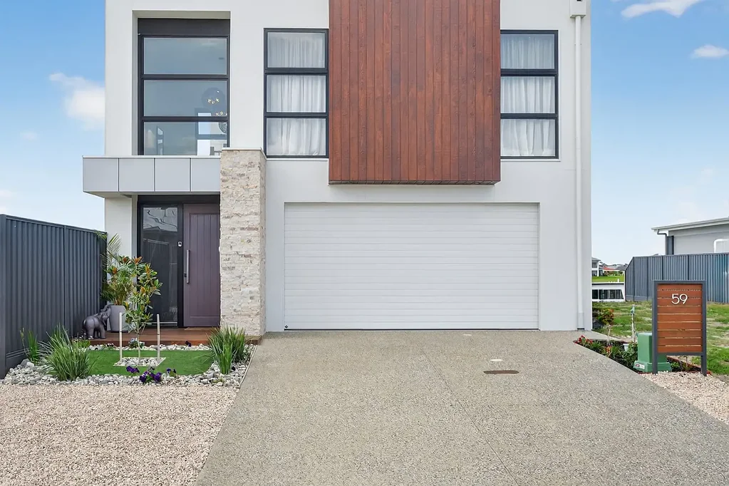 Hindmarsh Island 4Phòng ngủ Elegant Waterfront Living with Uninterrupted Marina Views