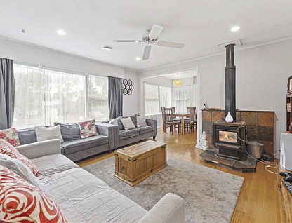 5 Rainbow Place, Wattle Downs, 3房, 1浴, 独立屋