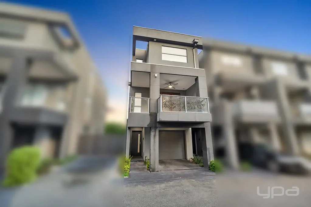 Caroline Springs 3 Bedroom STEPS FROM LAKE CAROLINE – 4.5% RETURN!