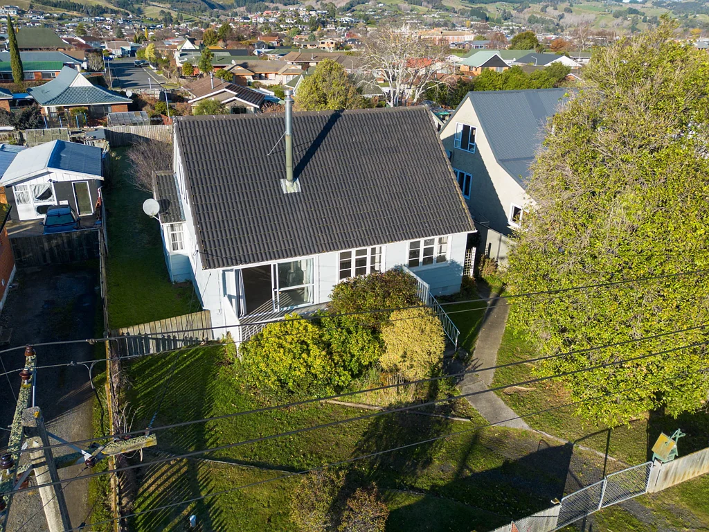 Mosgiel 4Kwarto Solid, spacious, and full of potential