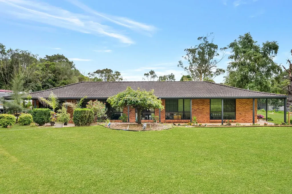 Colo Vale 4房  Great opportunity in this Dream Country-Style Retreat on 4,856 m�