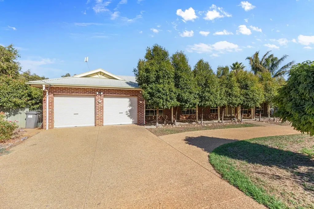 4 Bristol Street, Collingullie, NSW 2650