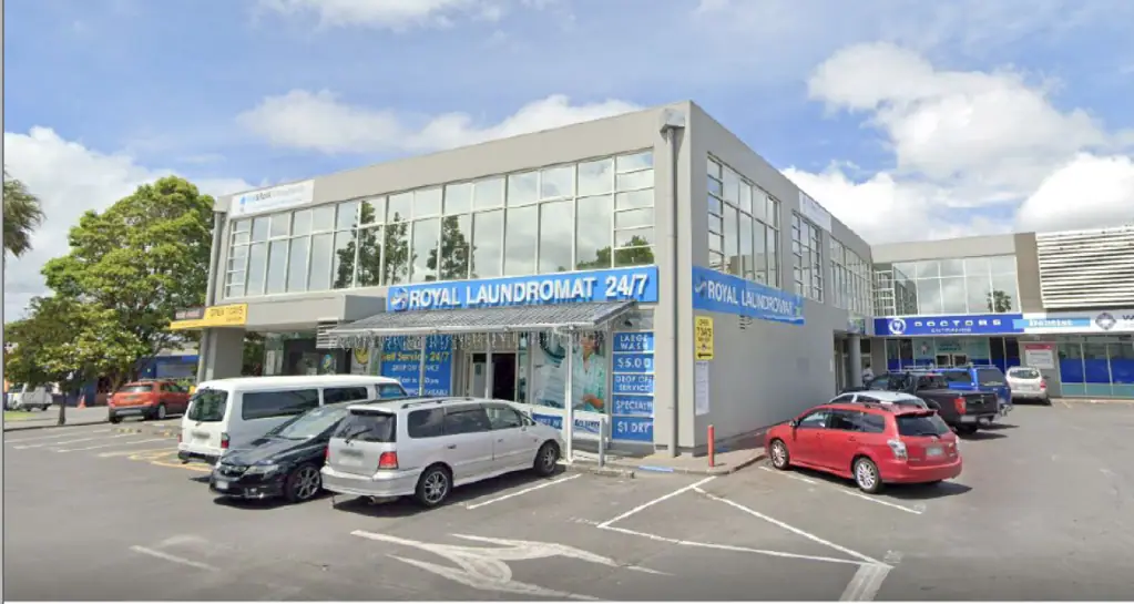 Henderson  High Profile Lincoln Road Office