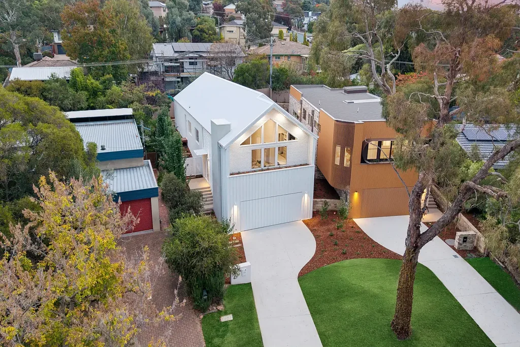 Chapman 4બેડરૂમ Timeless Elegance with Architectural Excellence never seen before in Weston Creek