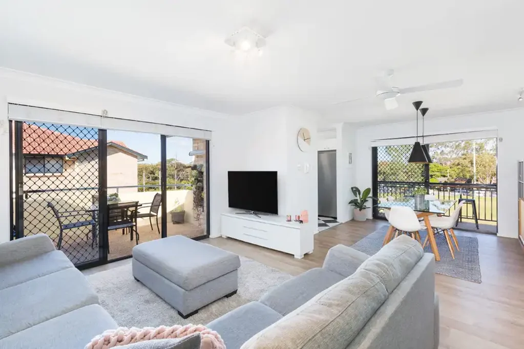 Spacious Two Bedroom Apartment in a Convenient Location
