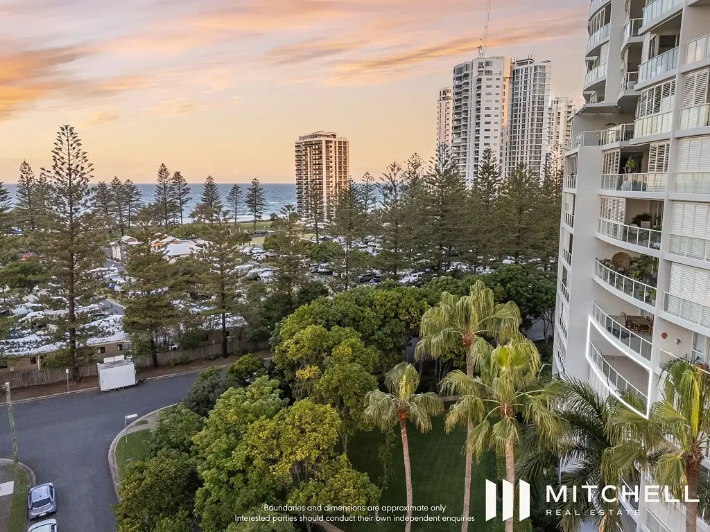 Main Beach 1Zimmer Stylish Coastal Living with Filtered Ocean Views - Walk to everything!