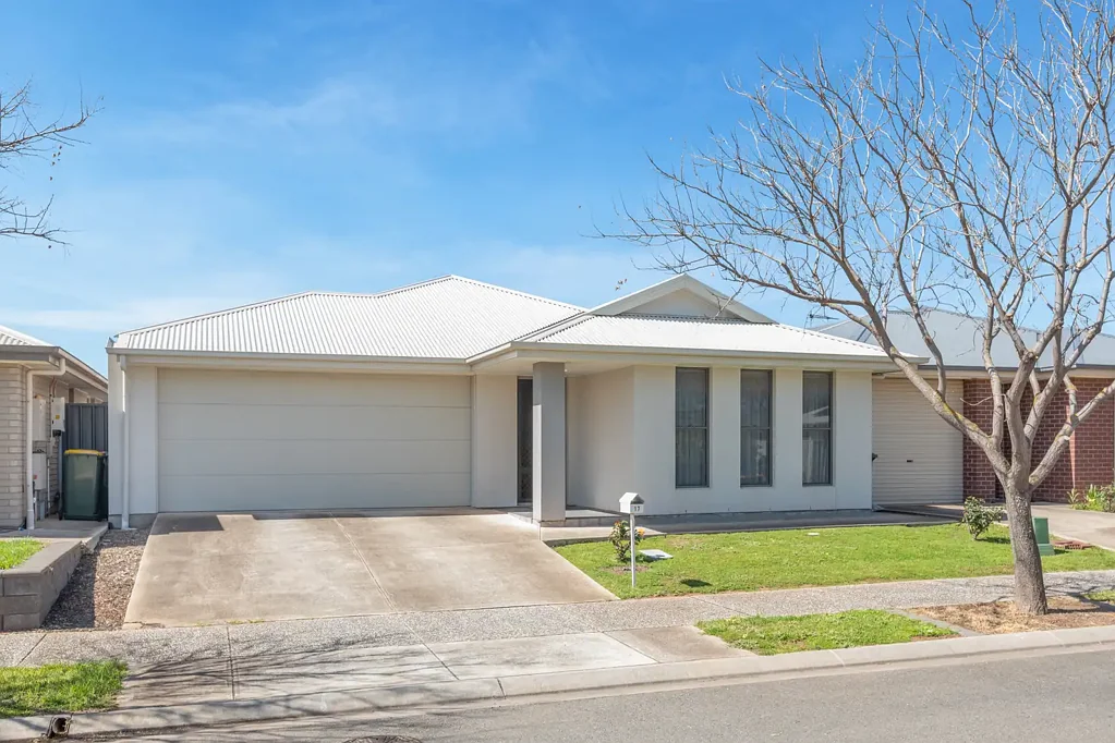 Munno Para West 4Kwarto MODERN 2015  4 BEDROOM FAMILY HOME!!