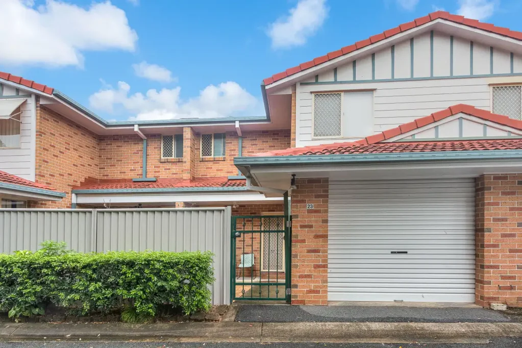 Banora Point 3બેડરૂમ Easy-Care Townhouse Living in a Convenient Banora Point Location
