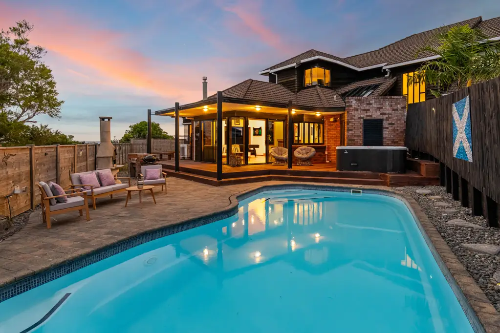 Gulf Harbour 6房  When Size Matters! 6 bedrooms, Stunning Seaviews