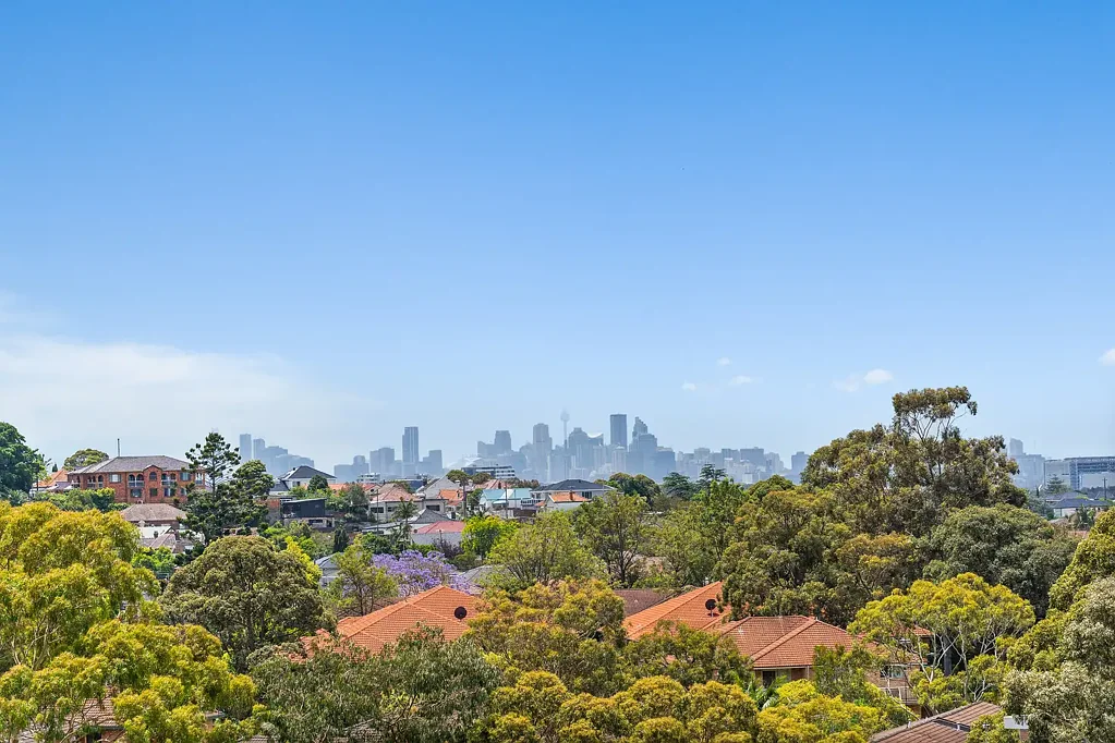 Rockdale 2房 度假村式便利融合令人惊叹的城市全景 Resort-Style Convenience Meets Breathtaking City Panoramas