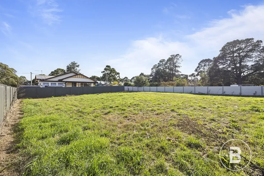 Smythesdale IDEAL BUILDING BLOCK IN POPULAR SMYTHESDALE LOCATION IN THE HEART OF TOWN
