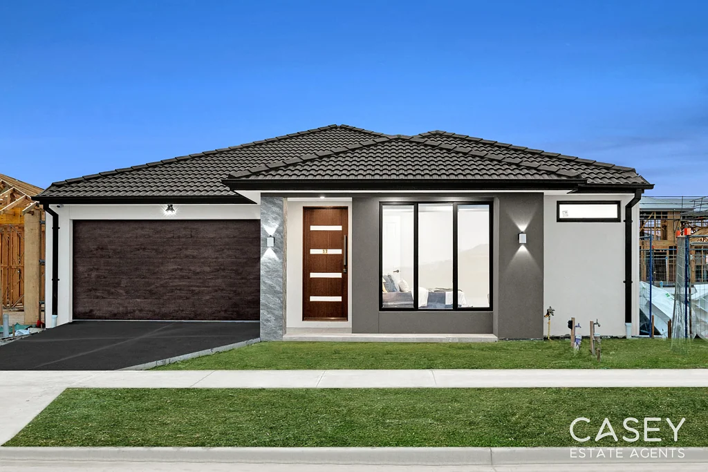 17 Amadeus Street, Clyde, VIC 3978