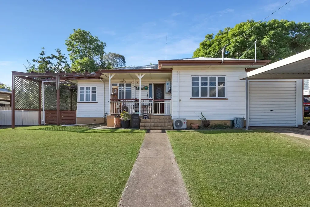 2 Gilliver Street, Eastern Heights, QLD 4305